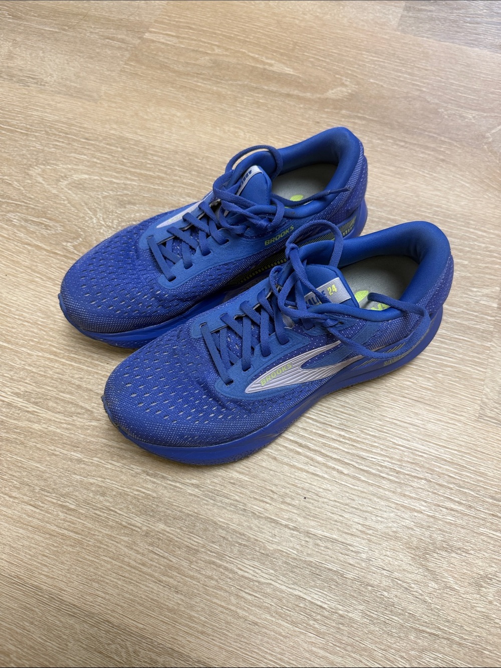 Brooks Adrenline GTS 24